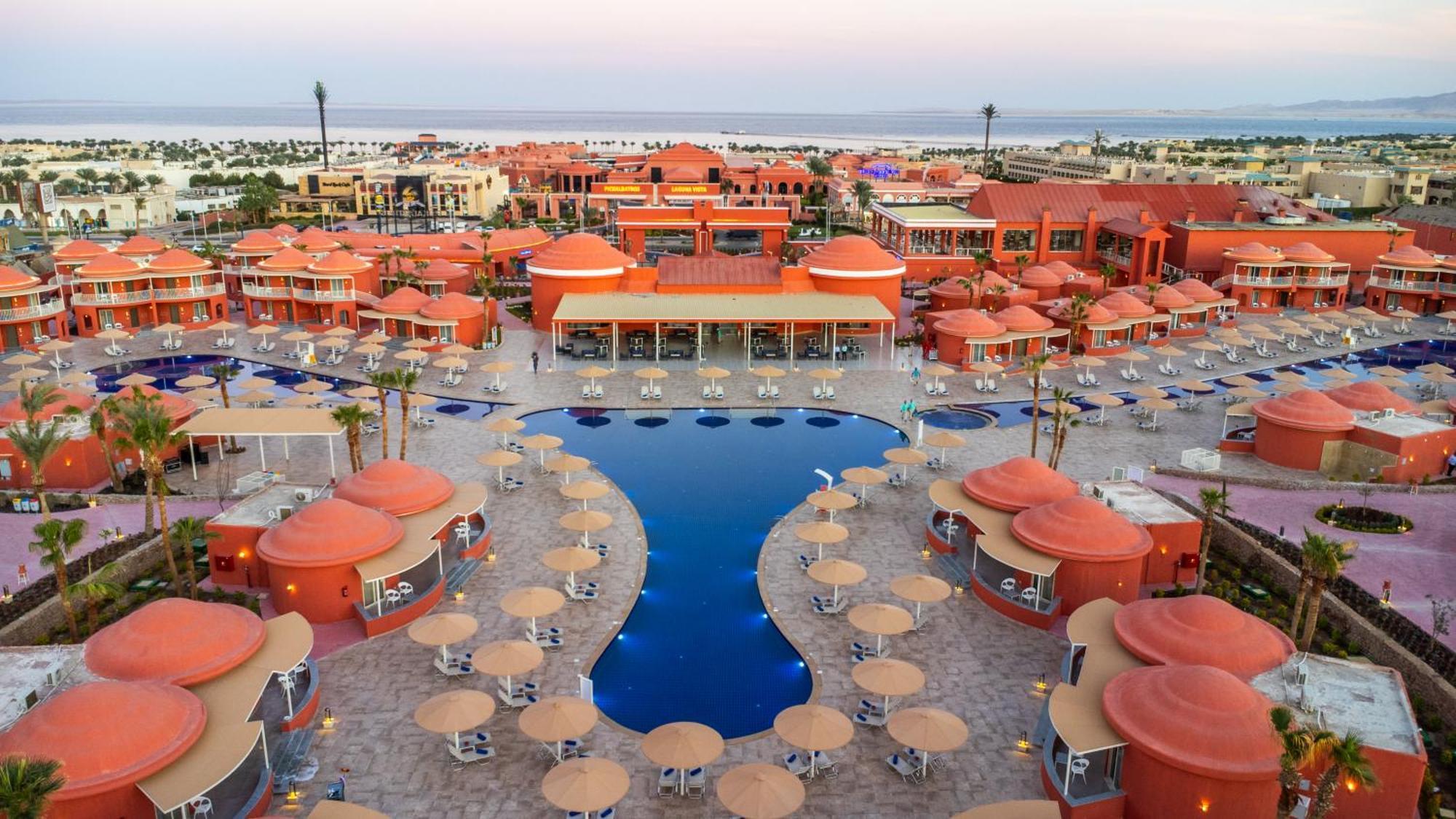 Pickalbatros Laguna Club Resort Sharm El Sheikh المظهر الخارجي الصورة The resort at sunset