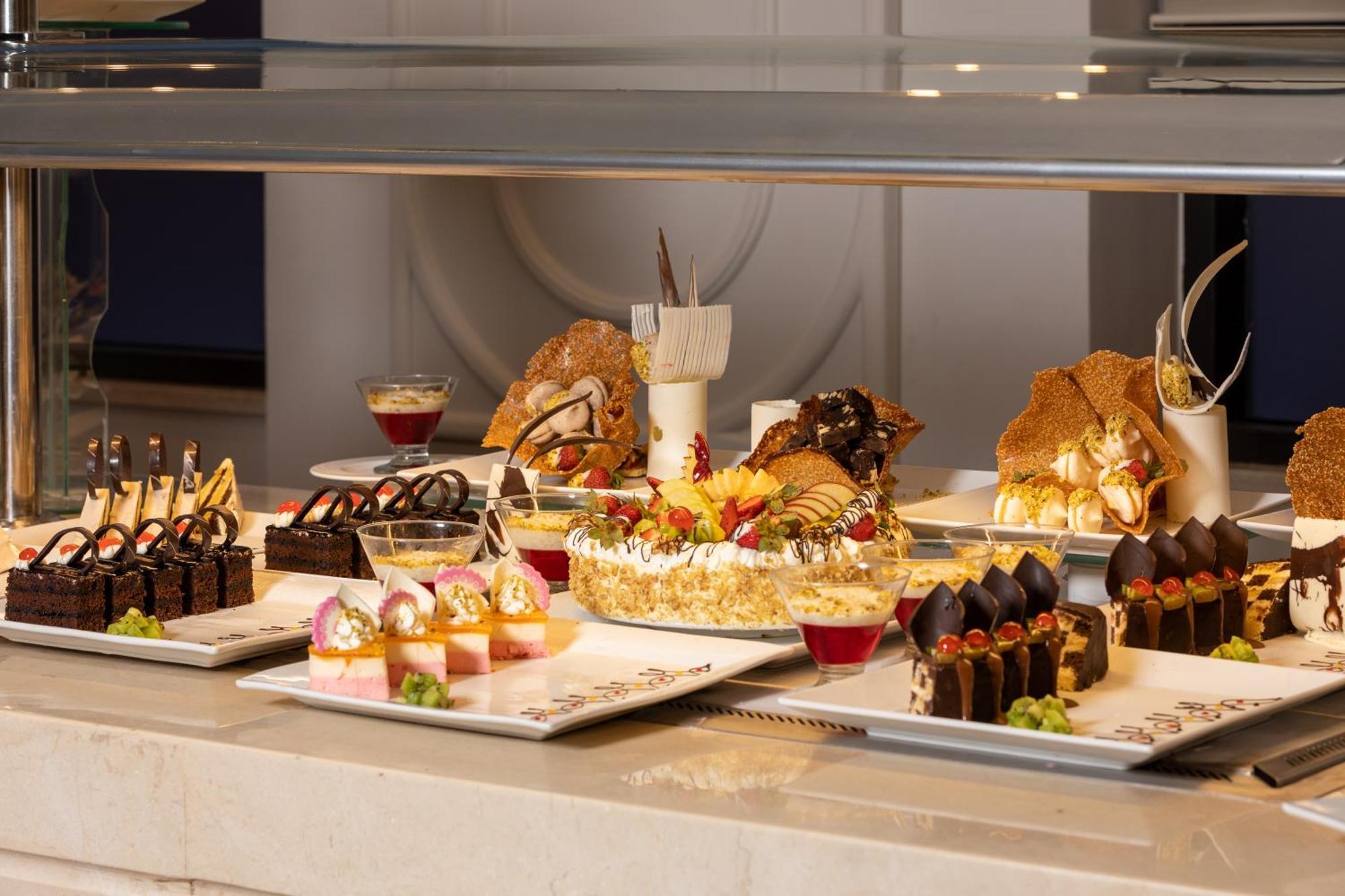 Pickalbatros Laguna Club Resort Sharm El Sheikh المظهر الخارجي الصورة A dessert buffet